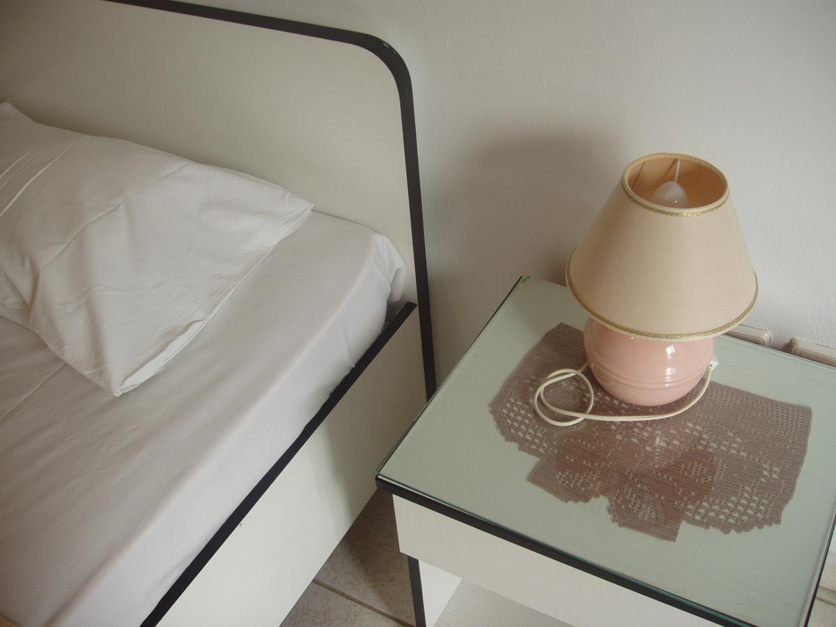 Aris Apartments Gerani  Eksteriør billede