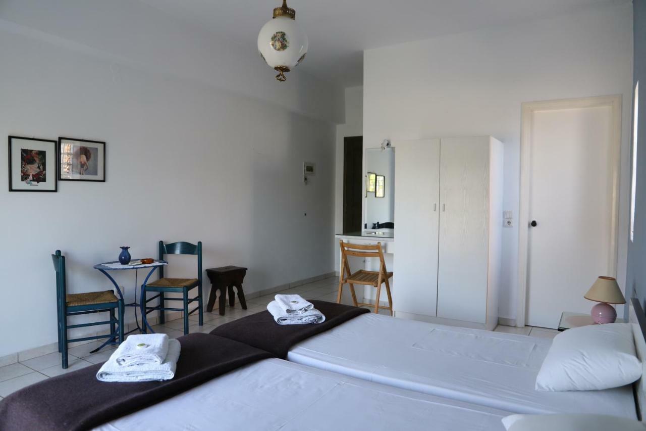 Aris Apartments Gerani  Eksteriør billede